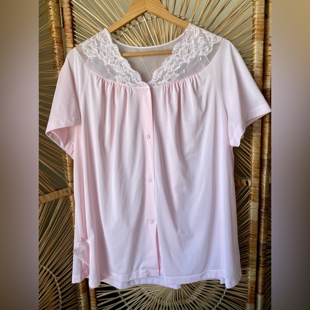 Vintage Shadowline Pink Bed Jacket Sleep Top Sz 40 Lace Detail Embroidered Roses